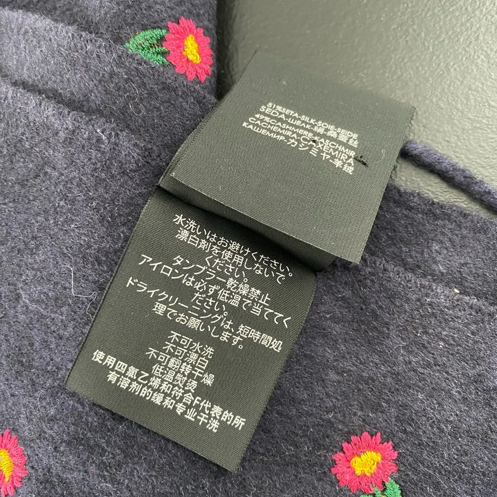 Gucci NWOT Silk Scarf